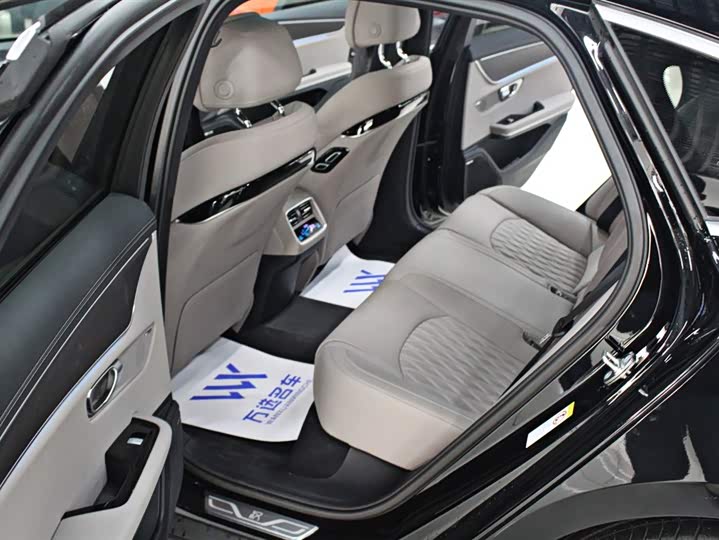 Фото 12 - BYD Han