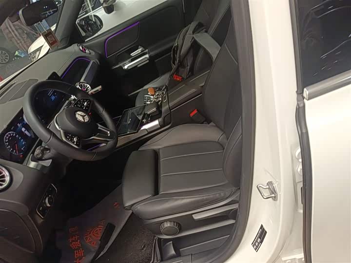 Фото 15 - Mercedes-Benz GLB-Class