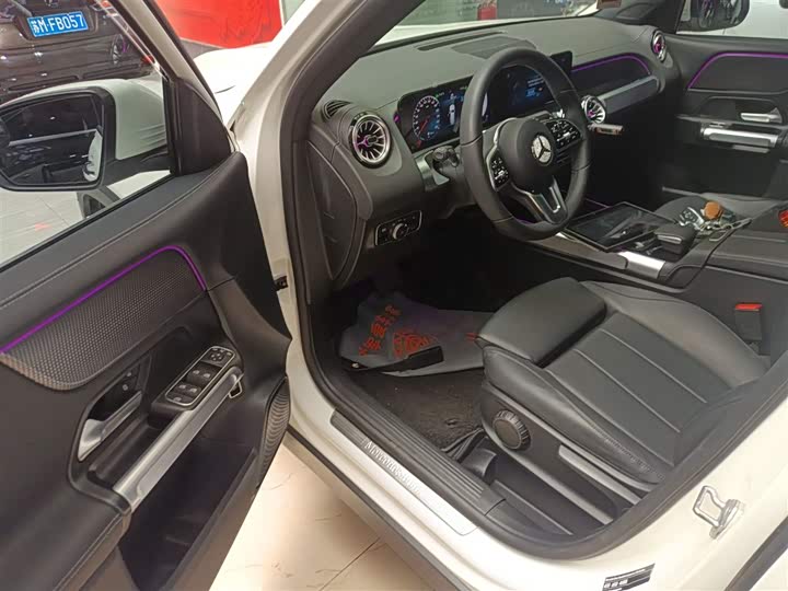 Фото 16 - Mercedes-Benz GLB-Class