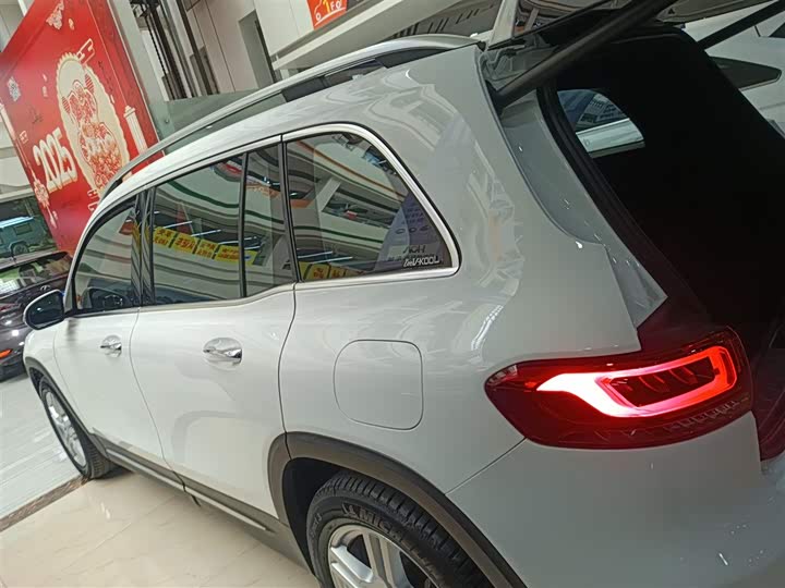 Фото 5 - Mercedes-Benz GLB-Class