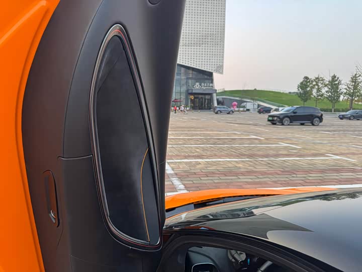 Фото 10 - McLaren Artura