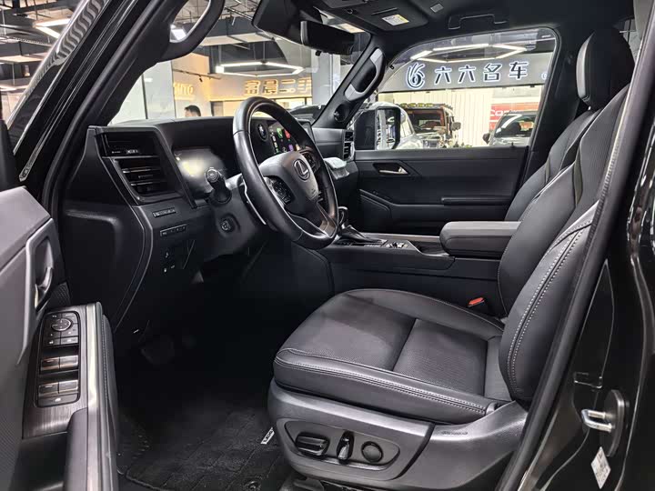 Фото 9 - Lexus GX