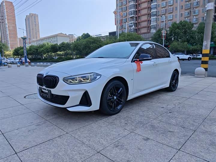 Фото 2 - BMW 1 Series