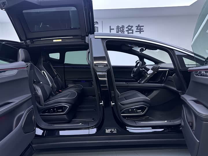 Фото 22 - HiPhi X