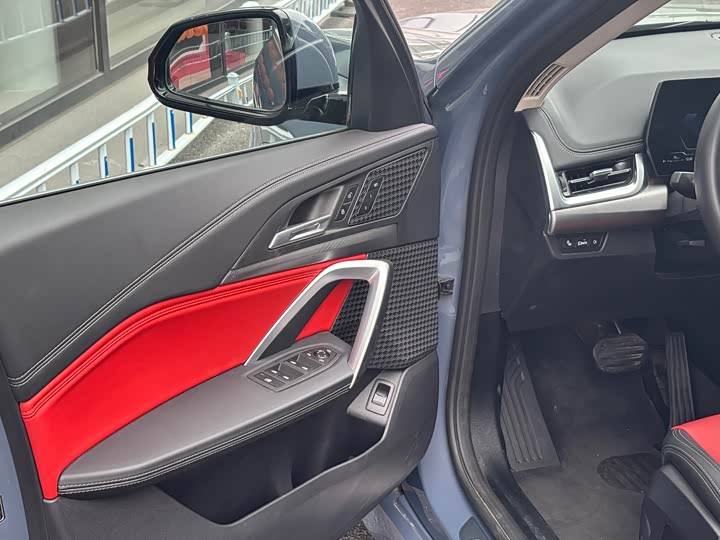 Фото 10 - BMW X1