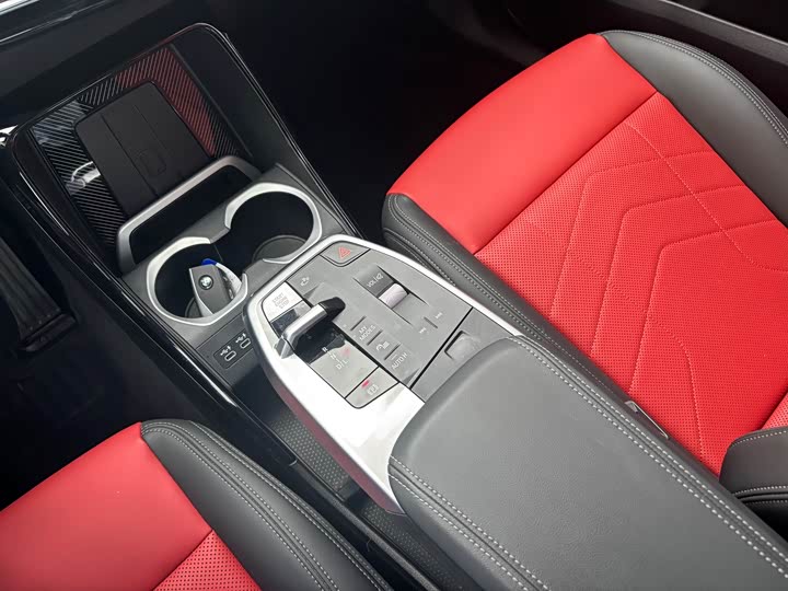 Фото 16 - BMW X1