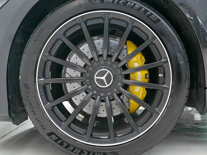 Фото 6 - Mercedes-Benz AMG GT