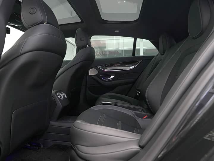 Фото 7 - Mercedes-Benz AMG GT