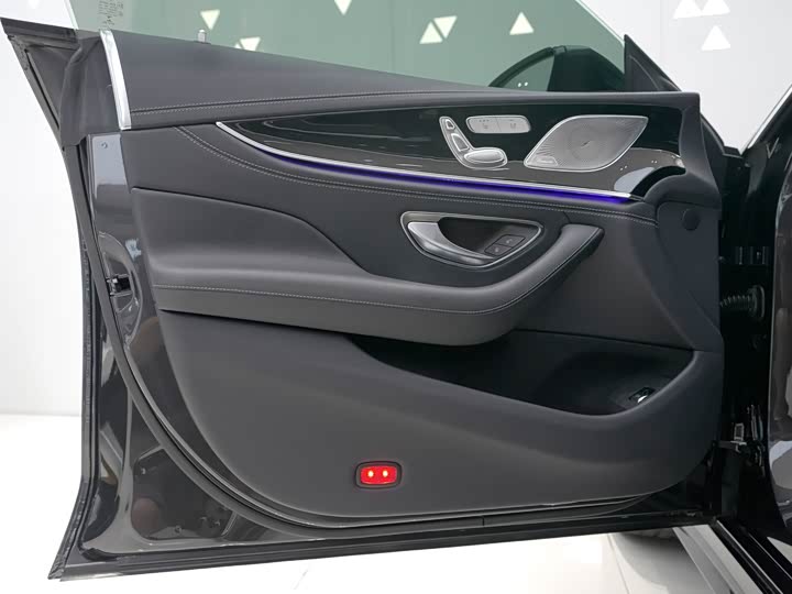 Фото 8 - Mercedes-Benz AMG GT