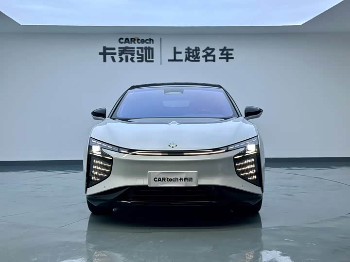 Фото 2 - HiPhi X