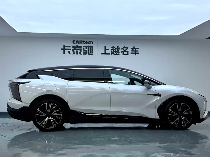 Фото 4 - HiPhi X