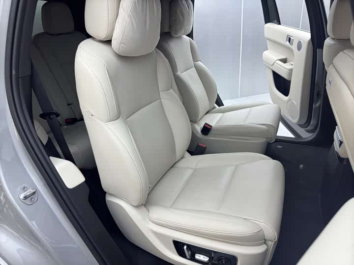 Фото 22 - LiXiang L9