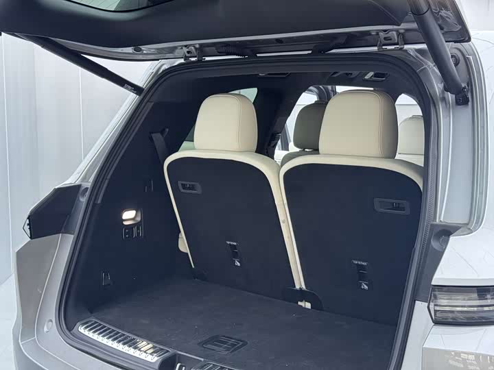 Фото 26 - LiXiang L9