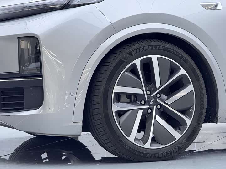 Фото 5 - LiXiang L9