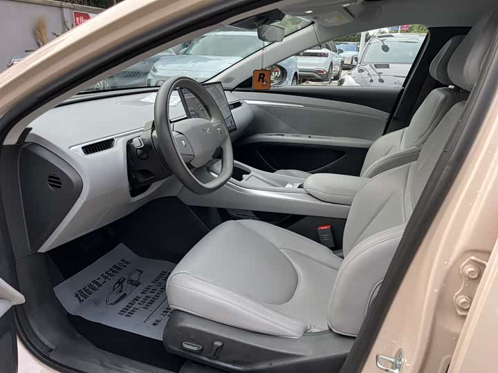 Фото 7 - XPeng Mona M03