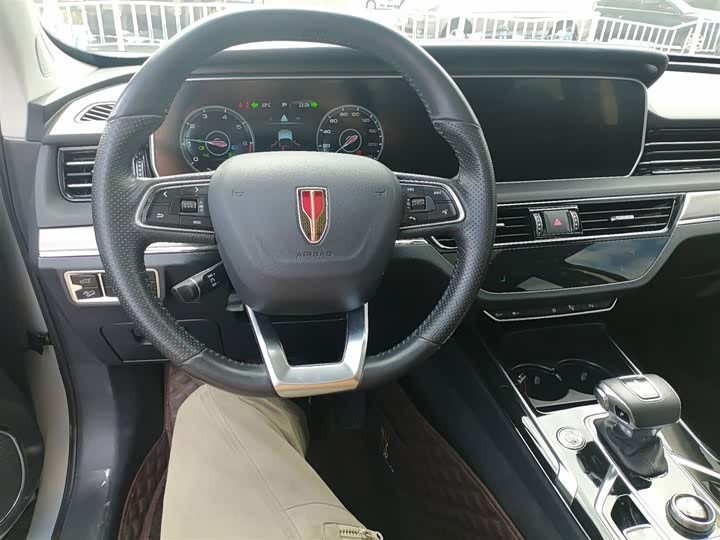 Фото 11 - Hongqi HS5