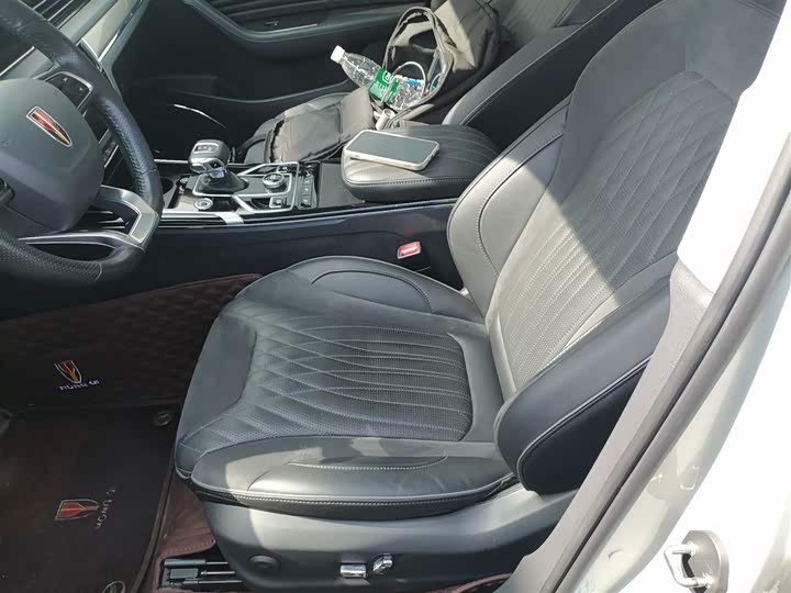 Фото 15 - Hongqi HS5