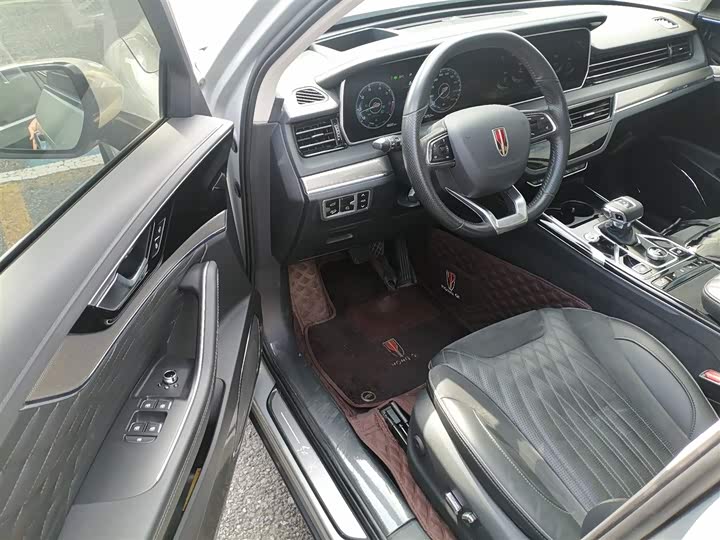 Фото 16 - Hongqi HS5