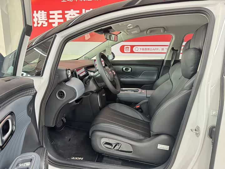 Фото 4 - GAC Aion UT