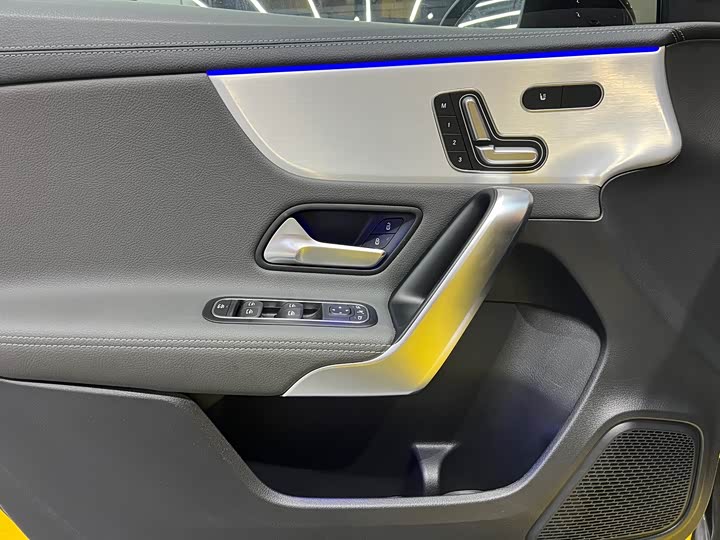 Фото 4 - Mercedes-Benz A-Class AMG