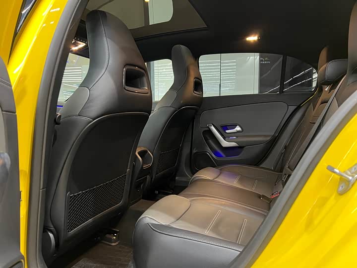 Фото 9 - Mercedes-Benz A-Class AMG