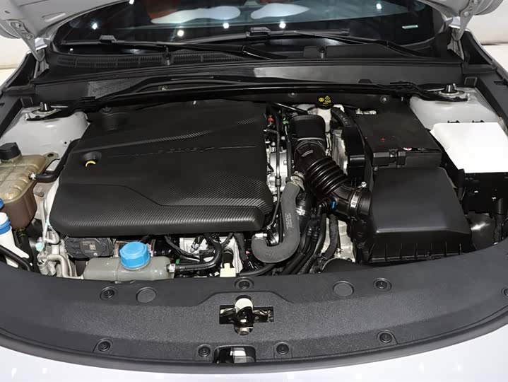 Фото 20 - Changan UNI-V