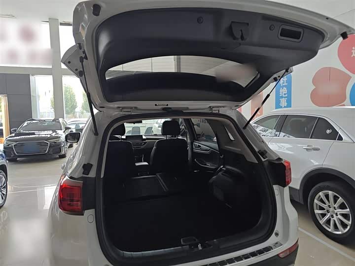 Фото 13 - Changan CS75