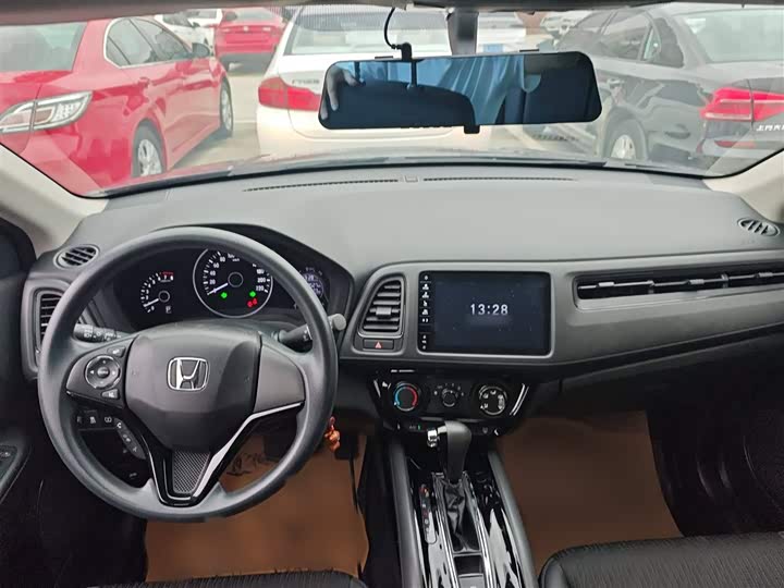 Фото 13 - Honda Vezel