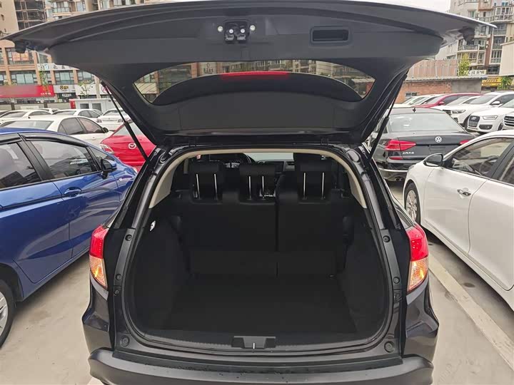 Фото 2 - Honda Vezel