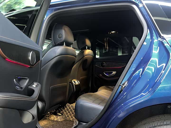 Фото 10 - Mercedes-Benz EQC