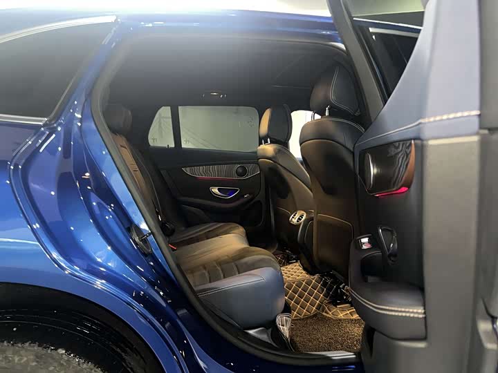 Фото 14 - Mercedes-Benz EQC