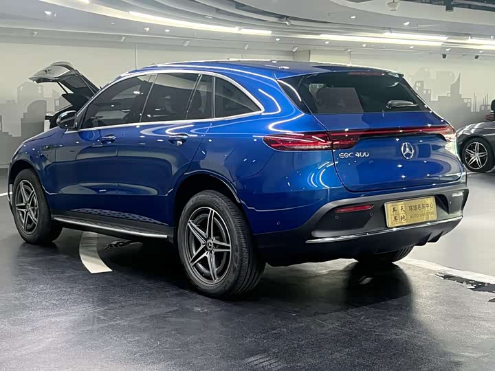 Фото 4 - Mercedes-Benz EQC