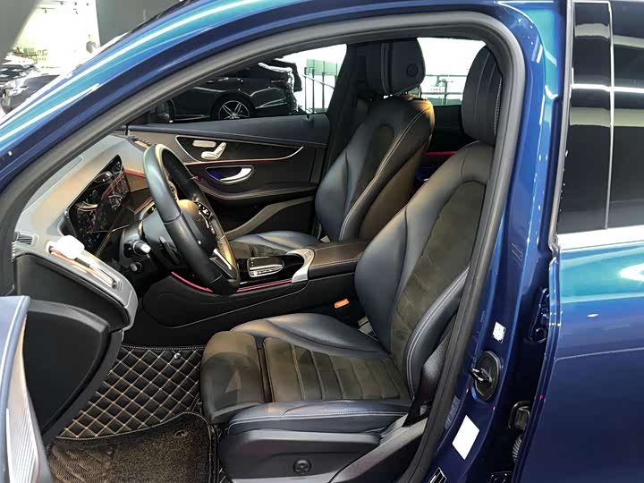 Фото 9 - Mercedes-Benz EQC