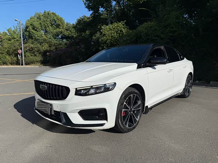 Фото 1 - Geely Preface