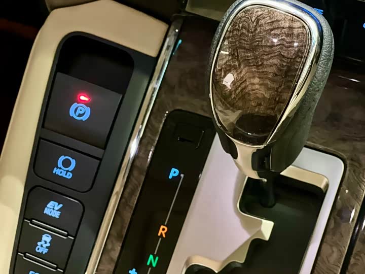 Фото 12 - Toyota Alphard