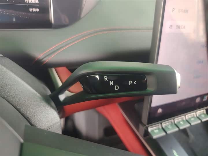 Фото 14 - Xiaomi SU7