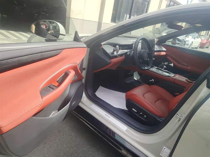 Фото 16 - Xiaomi SU7