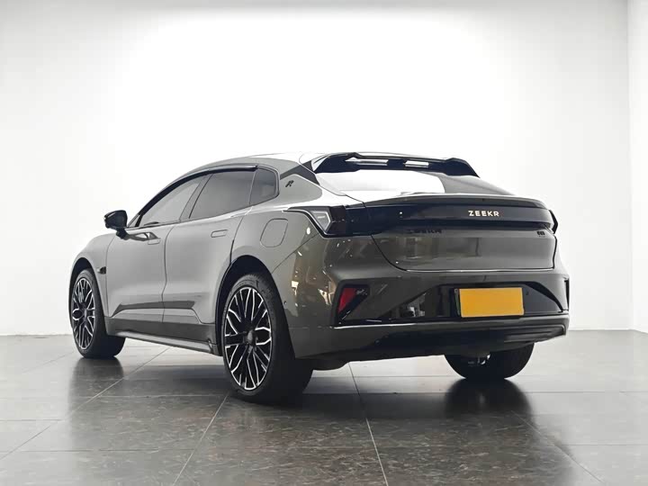 Фото 4 - Zeekr 001