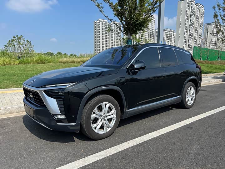 Фото 1 - Nio ES8