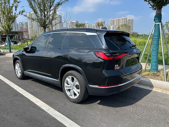 Фото 2 - Nio ES8