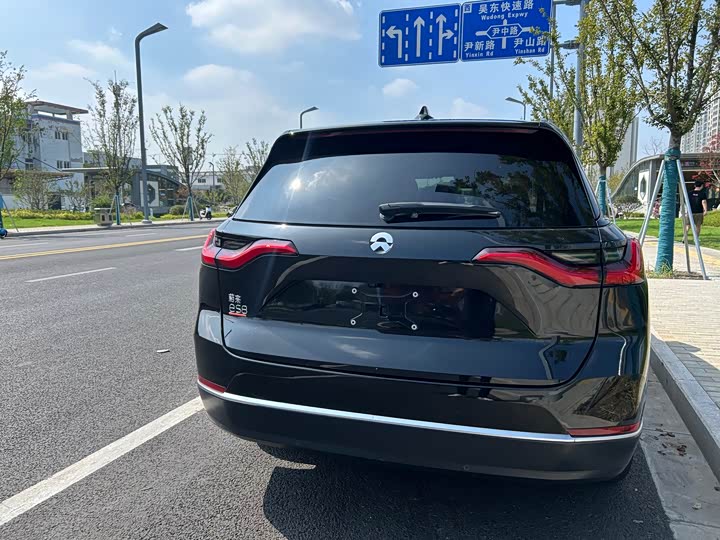 Фото 3 - Nio ES8