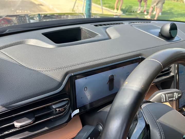 Фото 6 - Nio ES8