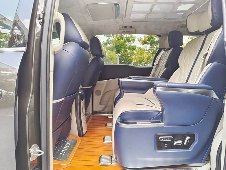 Фото 13 - Buick GL8 ES