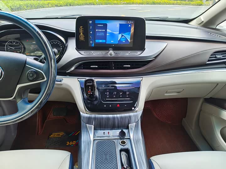 Фото 7 - Buick GL8 ES