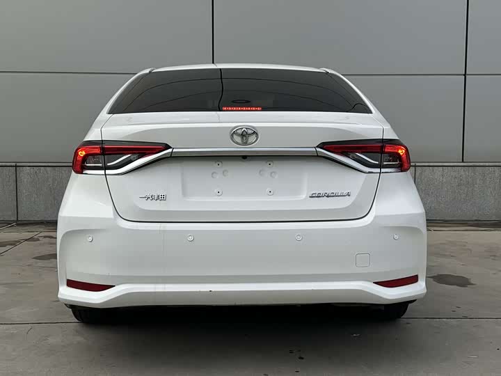 Фото 5 - Toyota Corolla