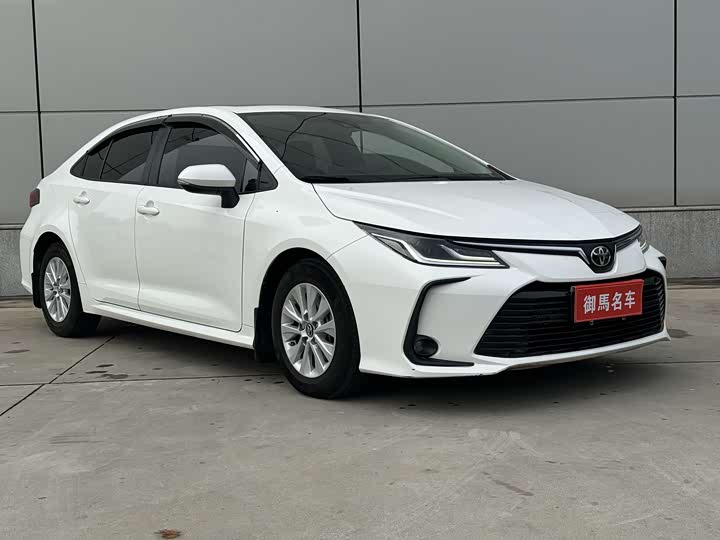 Фото 6 - Toyota Corolla