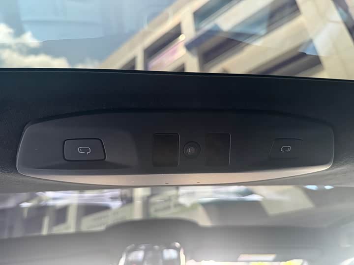 Фото 14 - HiPhi Z