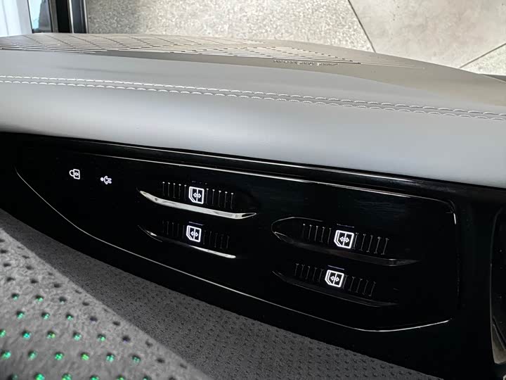 Фото 15 - HiPhi Z