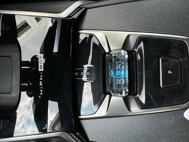 Фото 20 - HiPhi Z