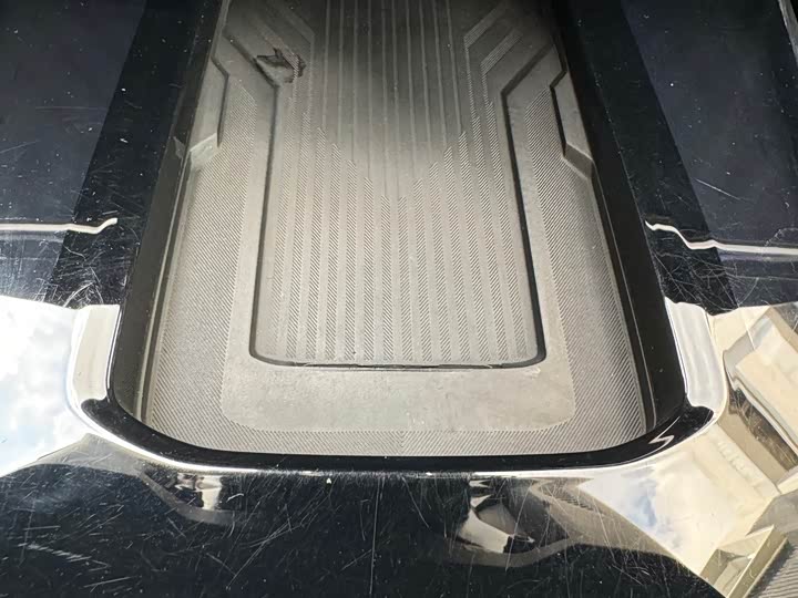 Фото 21 - HiPhi Z